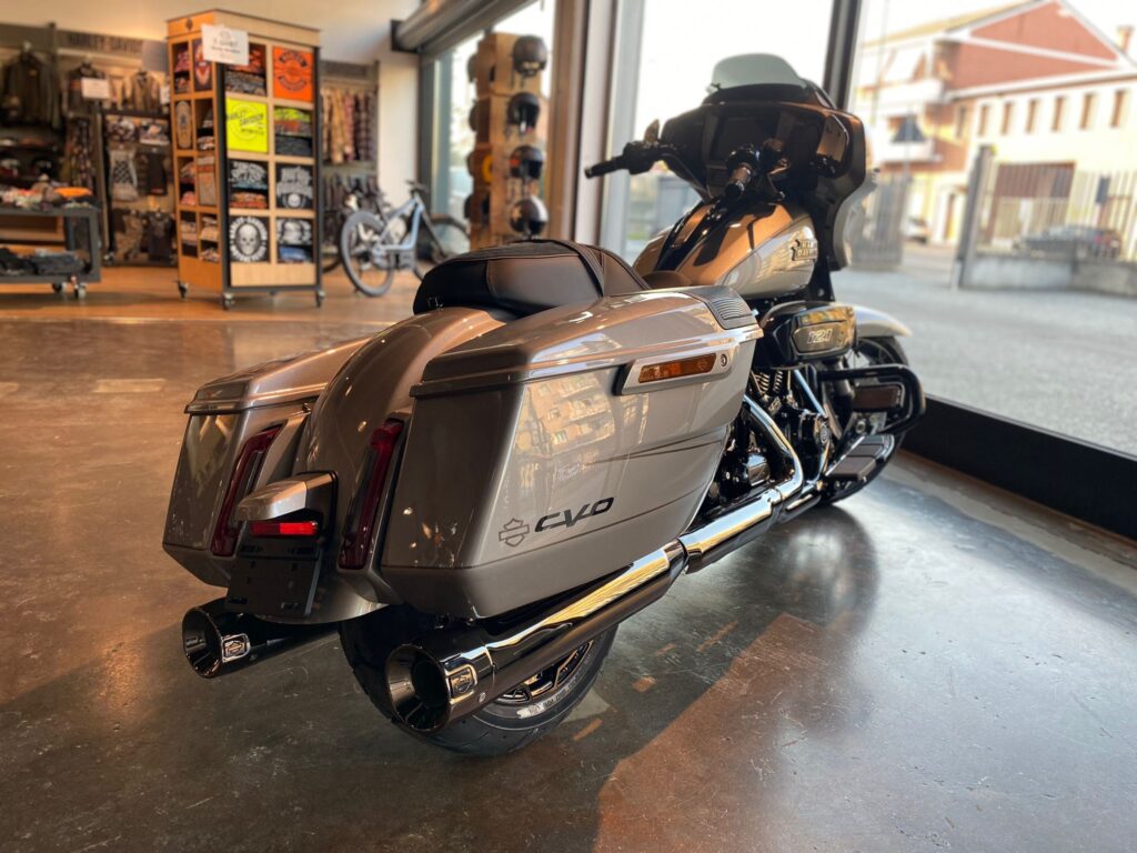 Harley-Davidson-Torino-CVO-Street-Glide4