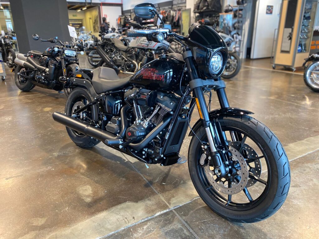 Harley-Davidson-Torino-2025-Low-Rider-S-Vivid-Black1