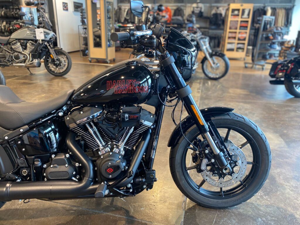 Harley-Davidson-Torino-2025-Low-Rider-S-Vivid-Black2