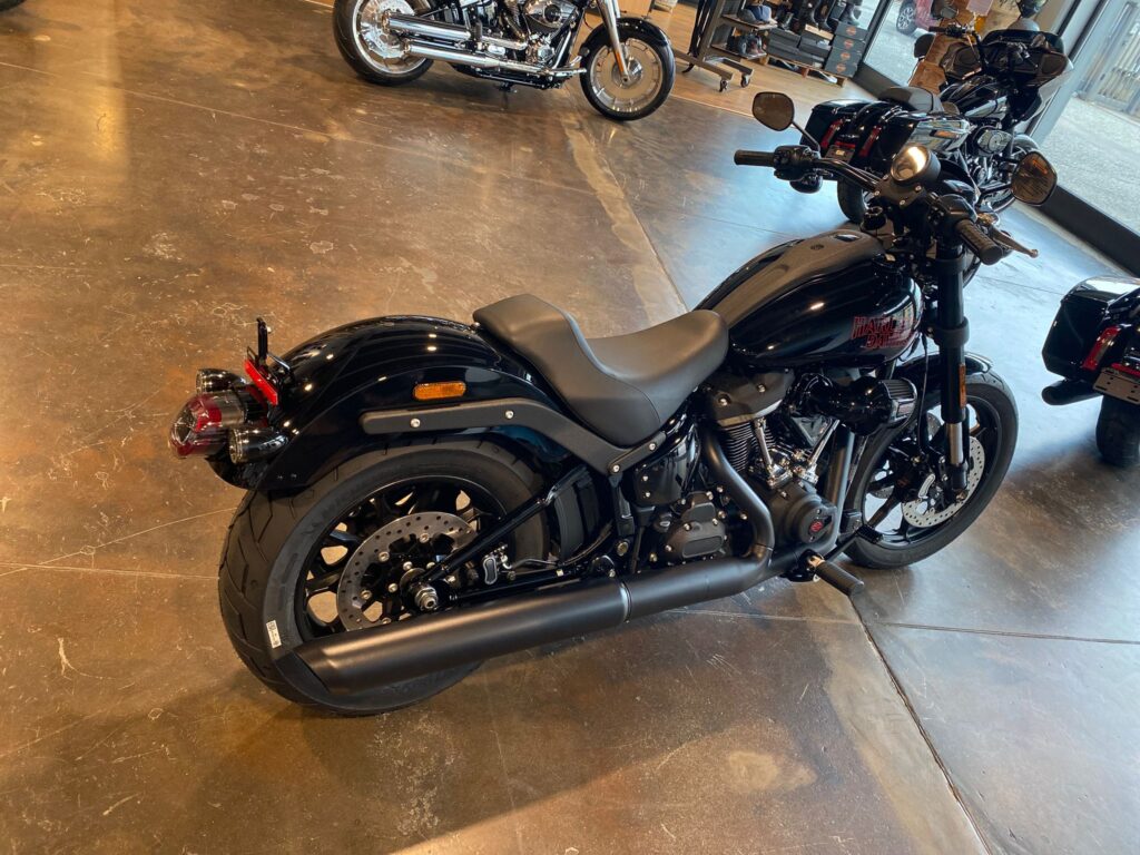 Harley-Davidson-Torino-2025-Low-Rider-S-Vivid-Black4