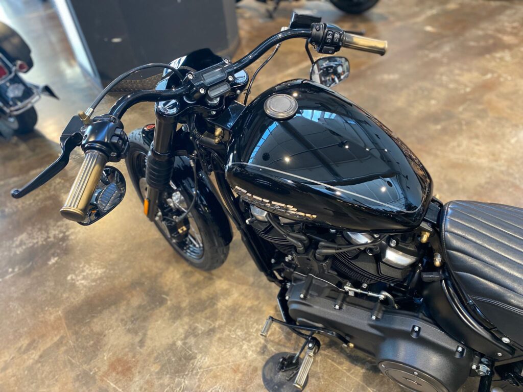 Harley-Davidson-Torino-Sportster-Street-Bob-107-FXBB6