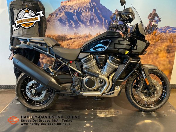 Harley-Davidson-Torino-Pan-America-Spacial-Vivid-Black